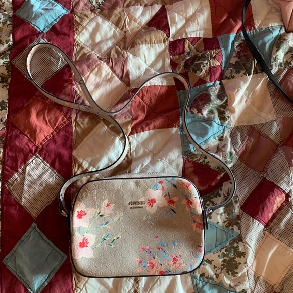 Guess Handbags - Guess crossbody